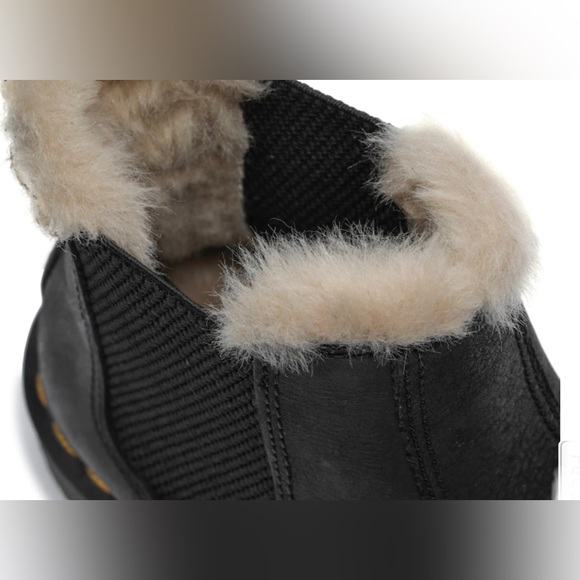 NWT Dr. Martens 2976 Faux Fur Lined Leather Chelsea in Black Burnished Wyoming - Picture 9 of 15